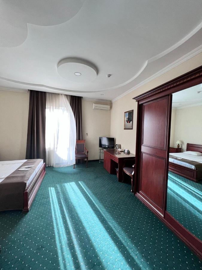 Grand Nur Hotel Taskent Exterior foto