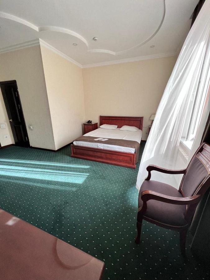Grand Nur Hotel Taskent Exterior foto