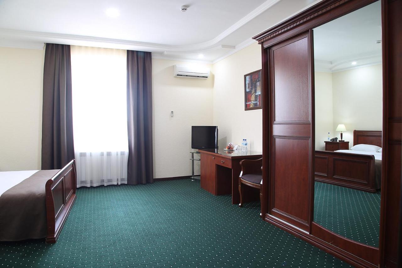 Grand Nur Hotel Taskent Exterior foto